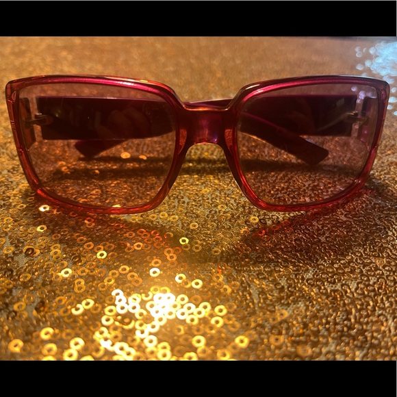 Gucci Accessories - Vintage Gucci hard to find pink rectangular sunglasses with GG side accents.